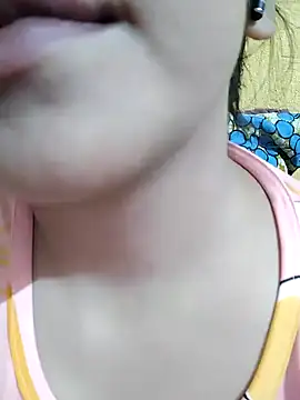 Snapshot of Anki-doll chatting on September 11, 12:38 pm Anki-doll online show from September 11, 12:38 pm