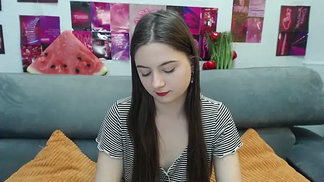 MilanaRoza online show from June 7, 7:04 am
