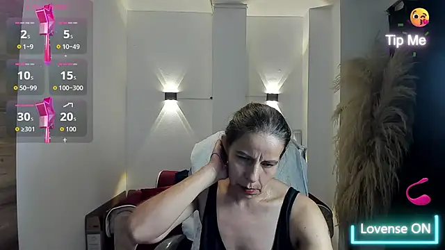 Milf karlye online show from July 29, 3:39 am