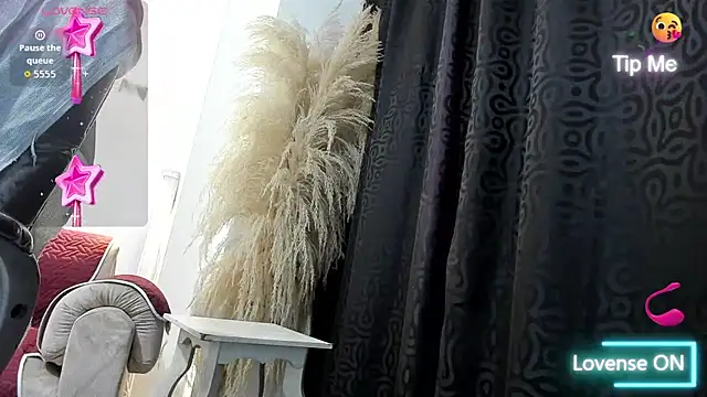 Milf karlye online show from July 22, 2:56 am