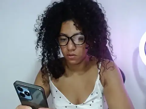 bellacrespalatina online show from September 29, 6:24 pm