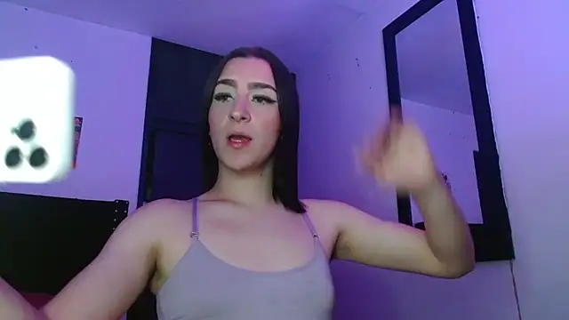 Triana Damelio online show from December 3, 5:32 am