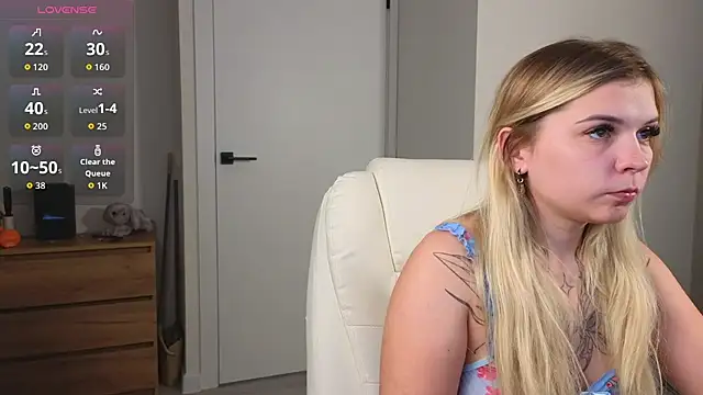 Kate Legend online show from July 1, 4:45 am