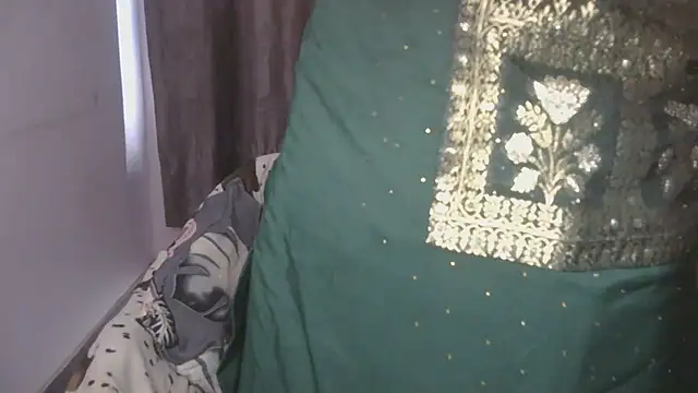 cutie-taara online show from June 22, 3:47 am
