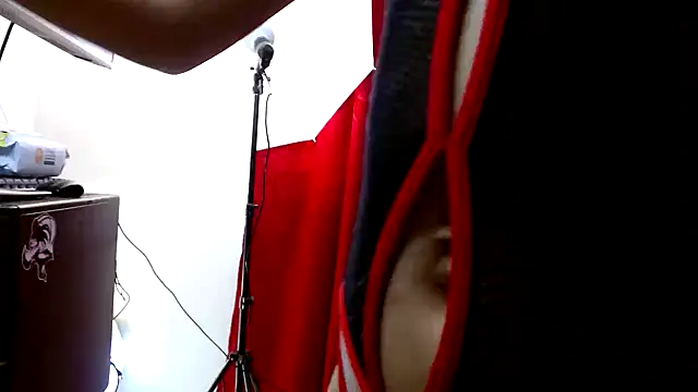 carolanyi online show from May 13, 8:25 pm