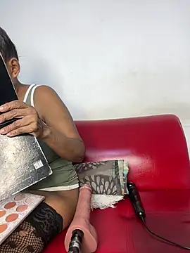 chiquimaturesexy online show from July 31, 9:38 pm