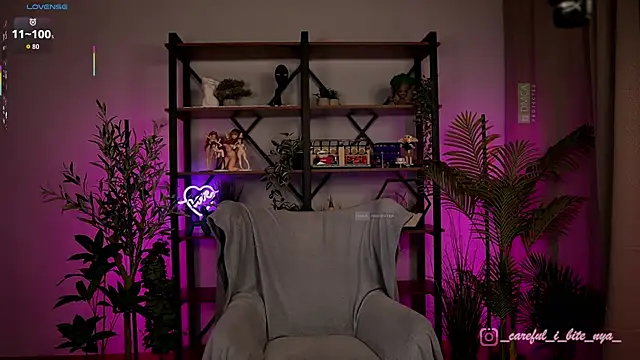 careful i bite nya online show from January 15, 2:23 pm