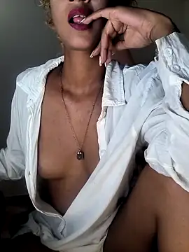 Amaliu  online show from December 4, 4:08 pm