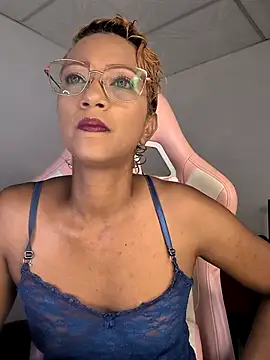 Amaliu  online show from October 5, 3:50 pm