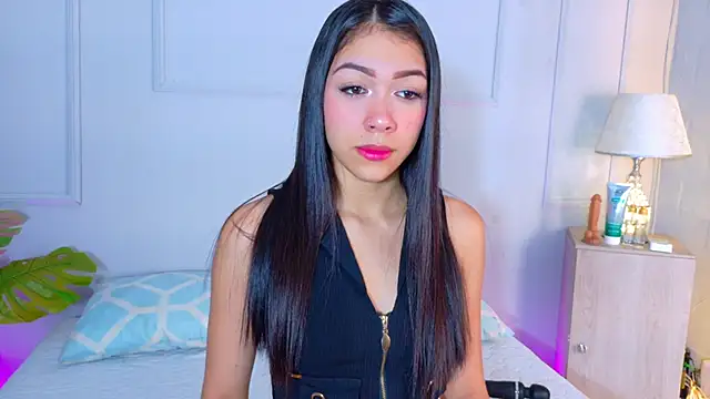 Snapshot of MiaOconner chatting on September 23, 8:40 pm MiaOconner online show from September 23, 8:40 pm
