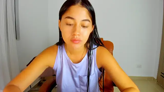 AriaMontgomery online show from May 4, 3:32 am