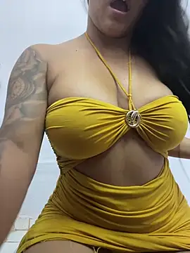 luara1988 online show from March 11, 7:49 pm