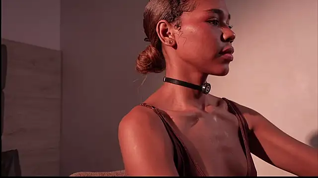 Lily Miiller online show from July 22, 1:39 am