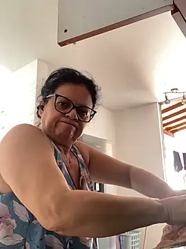 Sharongirl07 online show from July 28, 3:21 pm