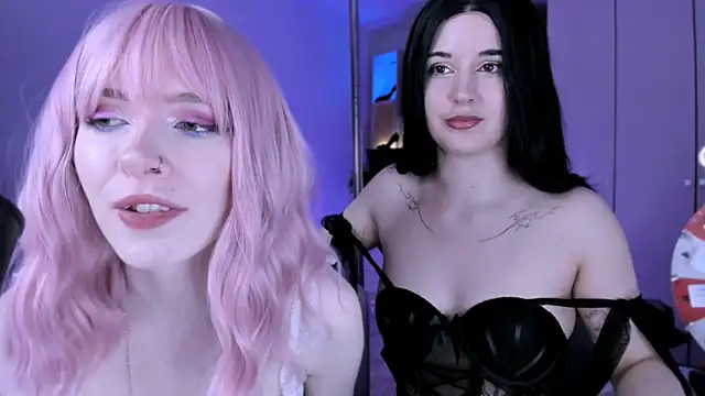 mollyposhh online show from August 2, 6:44 pm