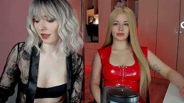 mollyposhh online show from June 19, 7:06 pm