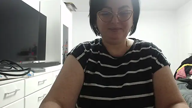 Amandamuller1982 online show from October 17, 11:41 pm