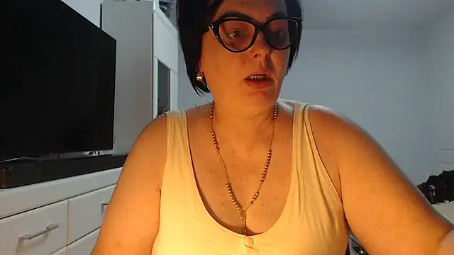 Amandamuller1982 online show from July 11, 8:53 pm
