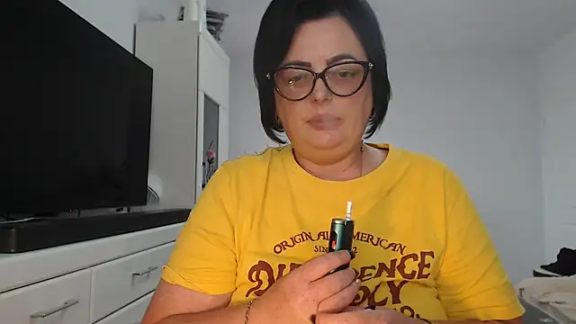 Amandamuller1982 online show from July 23, 1:08 pm