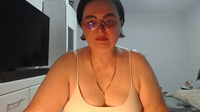 Amandamuller1982 online show from June 30, 10:20 pm