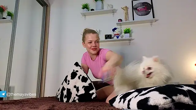 Maya Rave online show from March 14, 3:18 am