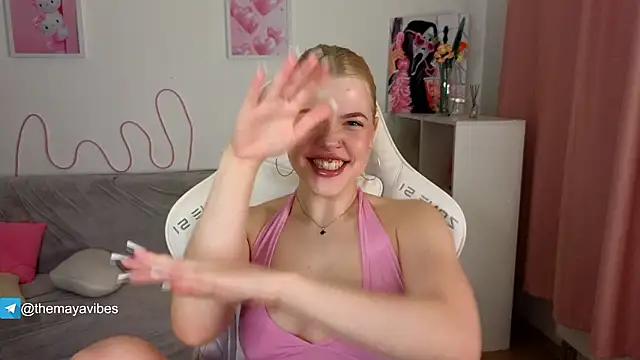 Maya Rave online show from February 23, 3:51 am