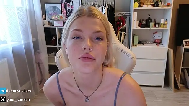 Maya Rave online show from June 17, 3:19 am