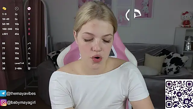 Snapshot of Maya_Rave chatting on September 11, 4:02 am Maya Rave online show from September 11, 4:02 am