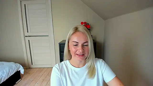 Snapshot of Alicee_Gracee chatting on October 6, 9:37 am Alicee Gracee online show from October 6, 9:37 am