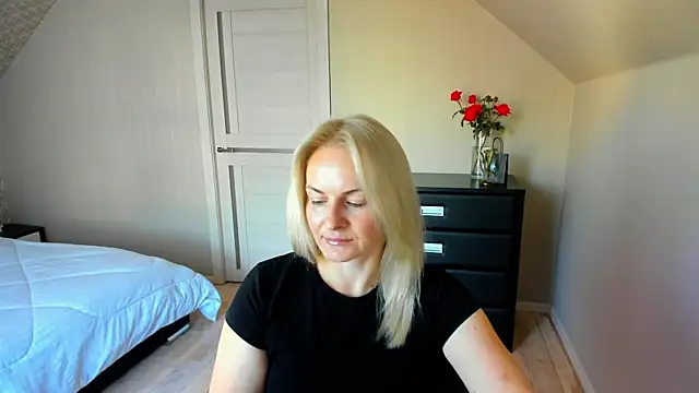 Snapshot of Alicee_Gracee chatting on October 3, 7:46 am Alicee Gracee online show from October 3, 7:46 am