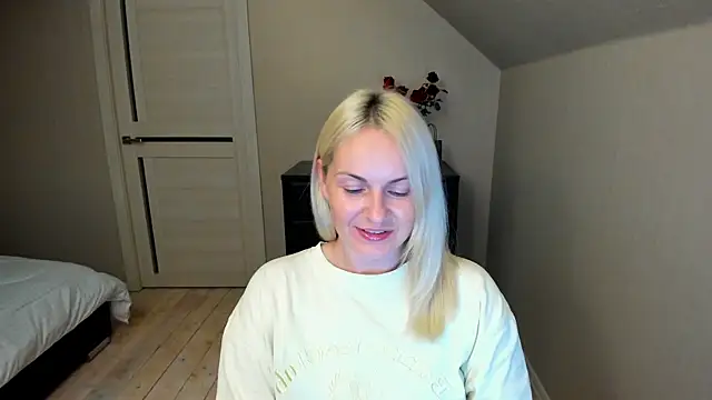 Snapshot of Alicee_Gracee chatting on September 27, 6:26 pm Alicee Gracee online show from September 27, 6:26 pm