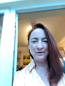 LouiseTswing online show from September 17, 3:54 pm