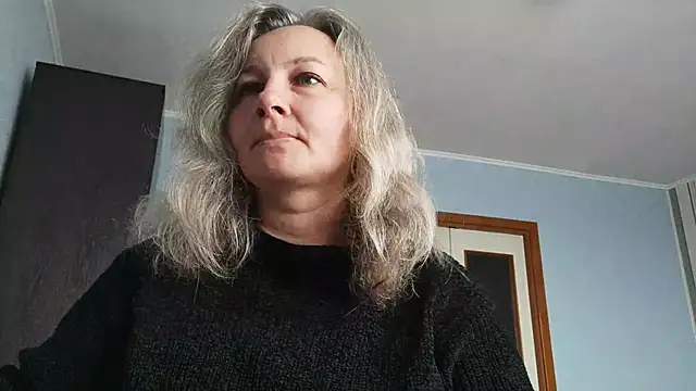 EdithManning online show from April 30, 5:12 am