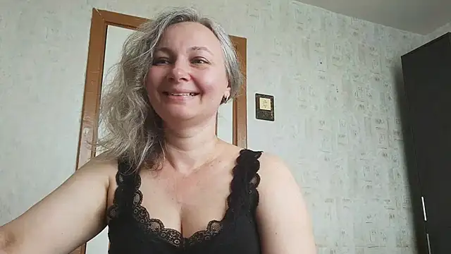 EdithManning online show from June 27, 7:53 am