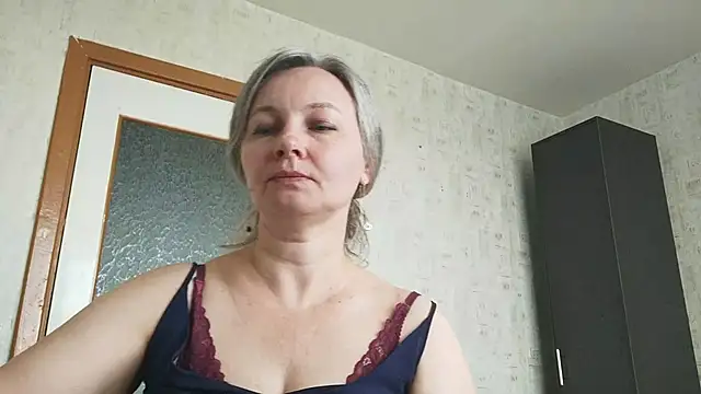 EdithManning online show from June 22, 6:32 am