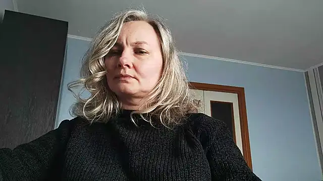 EdithManning online show from April 27, 2:03 pm