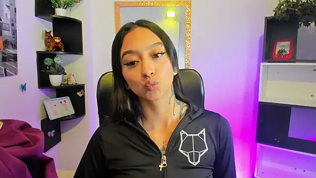 Miaa Thopmson online show from January 13, 10:58 pm