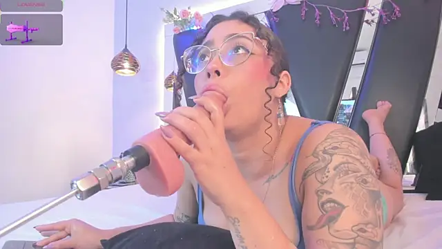 antonelllepiercee online show from July 28, 12:48 pm