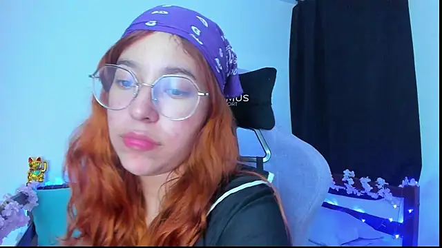  Moon Johnson online show from November 5, 1:33 am