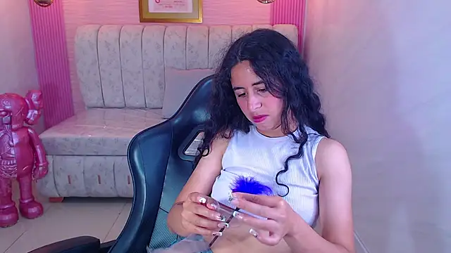 Snapshot of paris_sub1_ chatting on October 18, 2:09 pm paris sub1 online show from October 18, 2:09 pm