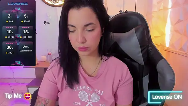 Snapshot of tatiana_sc chatting on October 18, 1:47 pm tatiana sc online show from October 18, 1:47 pm