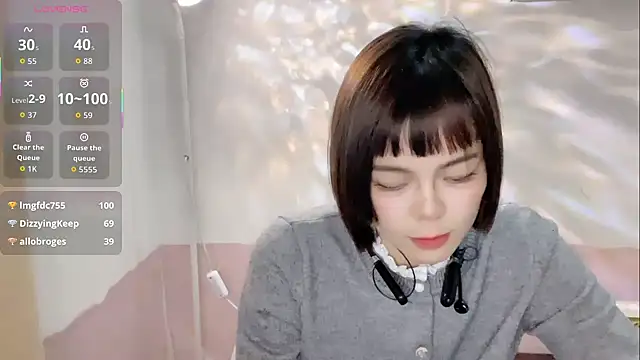 Linda-LL online show from October 23, 1:50 pm