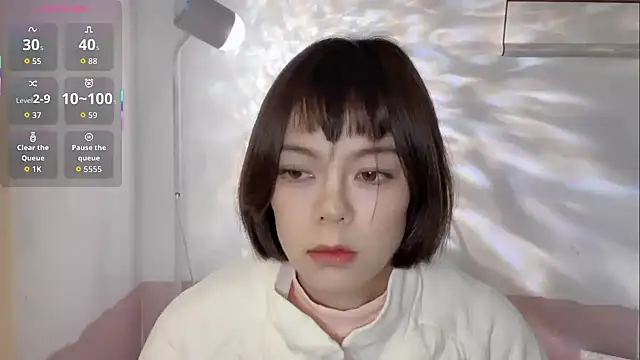 Linda-LL online show from November 3, 2:37 am