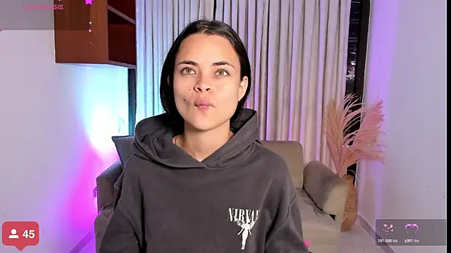 HannaRhodes online show from November 4, 1:38 pm