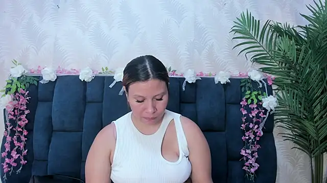 Melody Megann online show from July 14, 9:08 pm