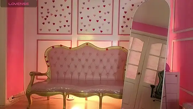 stephania t online show from November 7, 1:06 pm