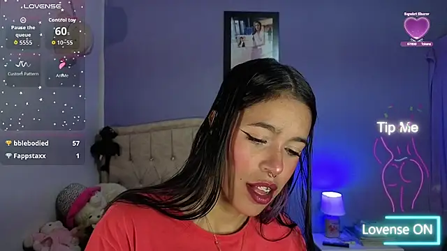 stephania t online show from July 28, 4:39 pm