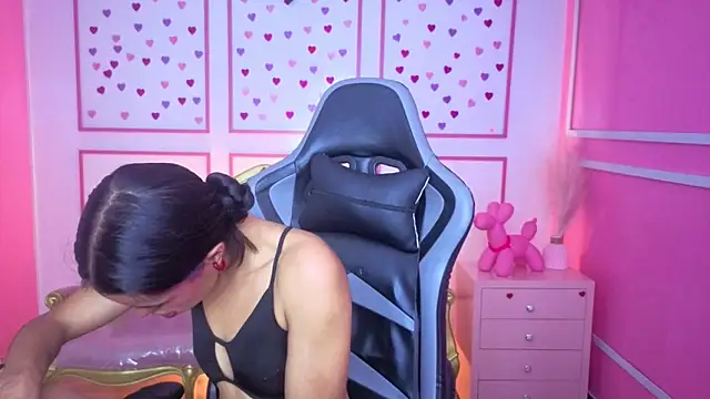 stephania t online show from December 16, 12:33 pm