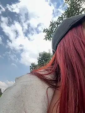 ariiel  online show from December 17, 4:11 pm