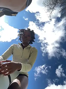 choclatepeaach online show from March 9, 6:11 pm